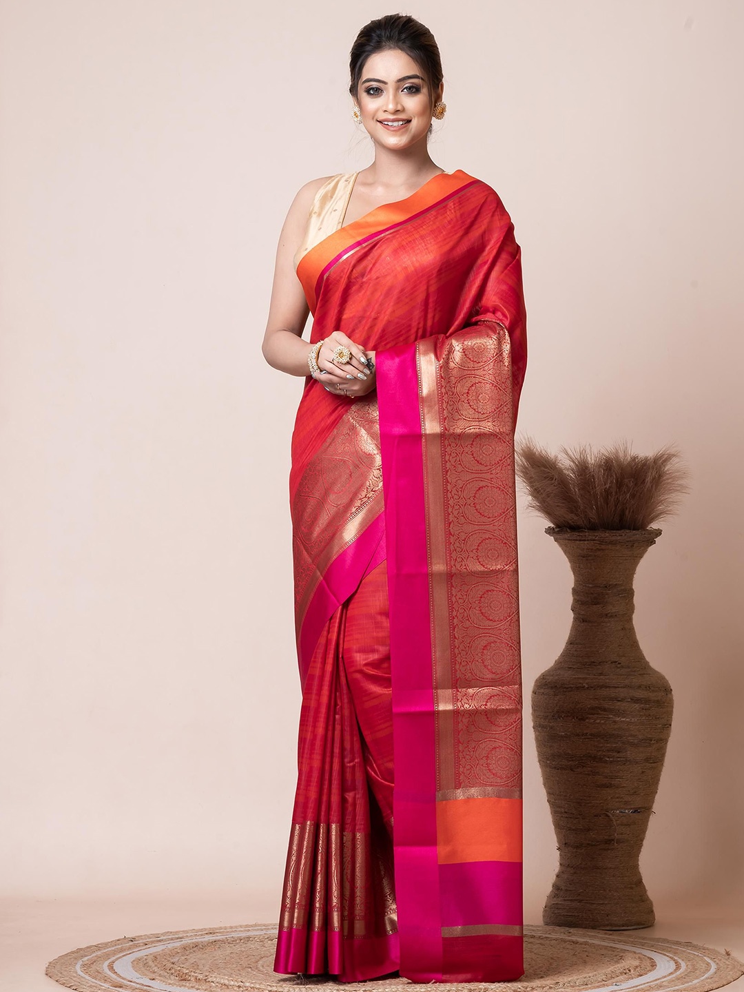 

VIBHAVARI Solid Zari Saree with Blouse Piece, Pink