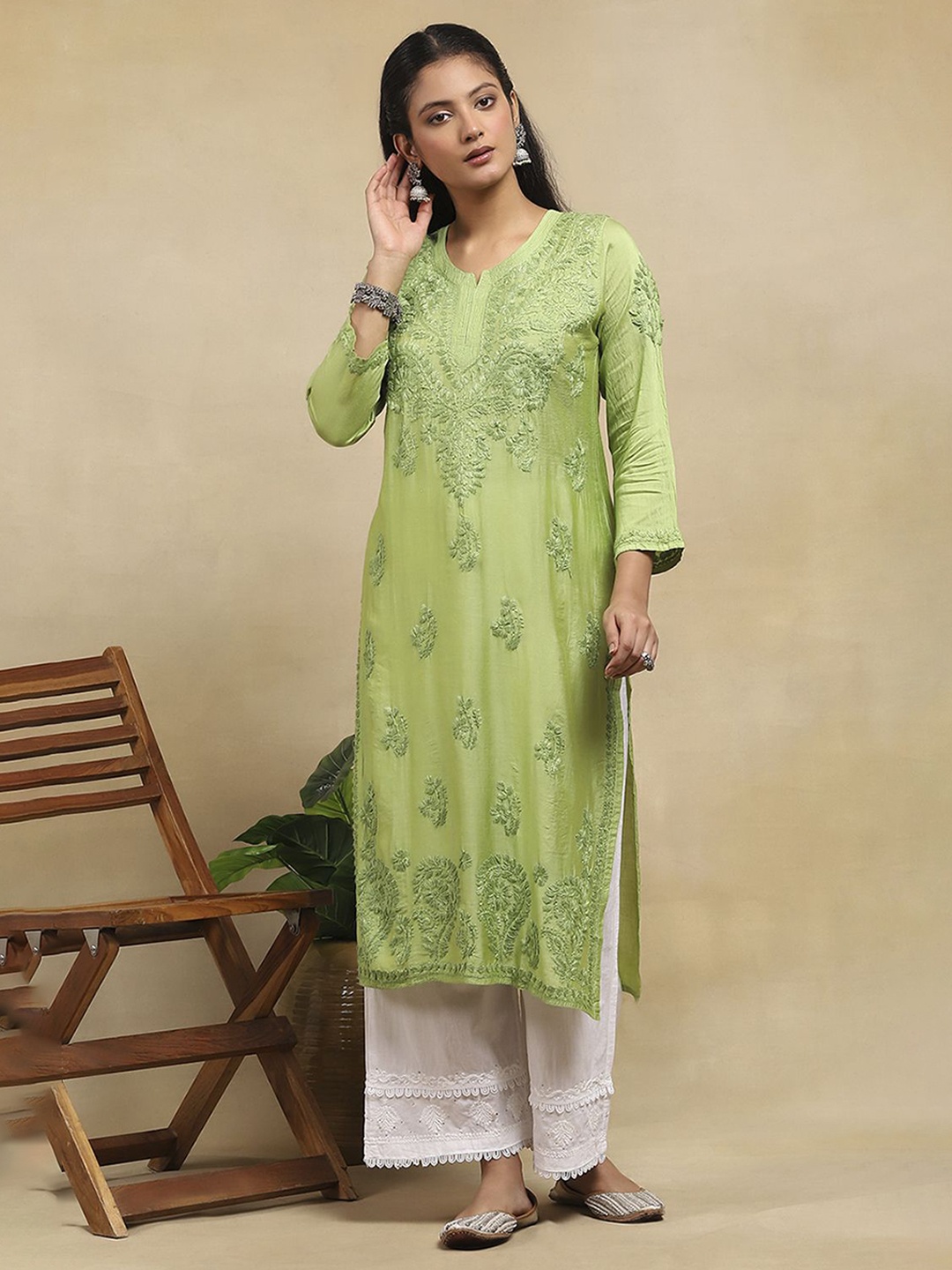 

House of Chikankari Women Paisley Embroidered Flared Sleeves Kurta, Green