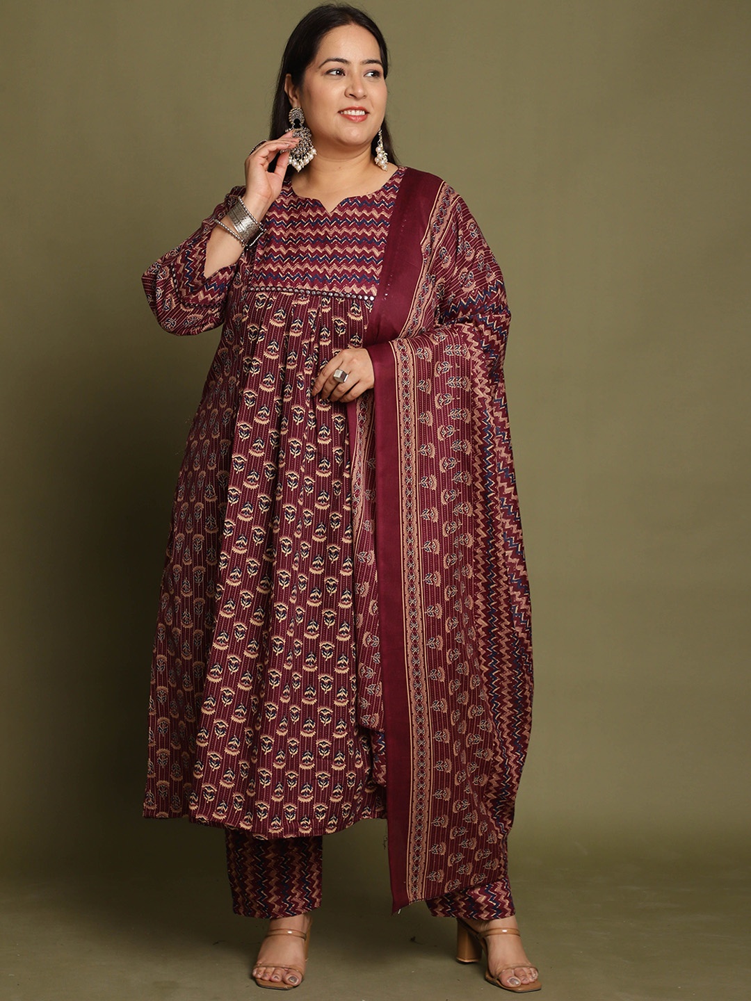 

Roly Poly Women Floral Printed Regular Kurta with Salwar & With Dupatta, Maroon