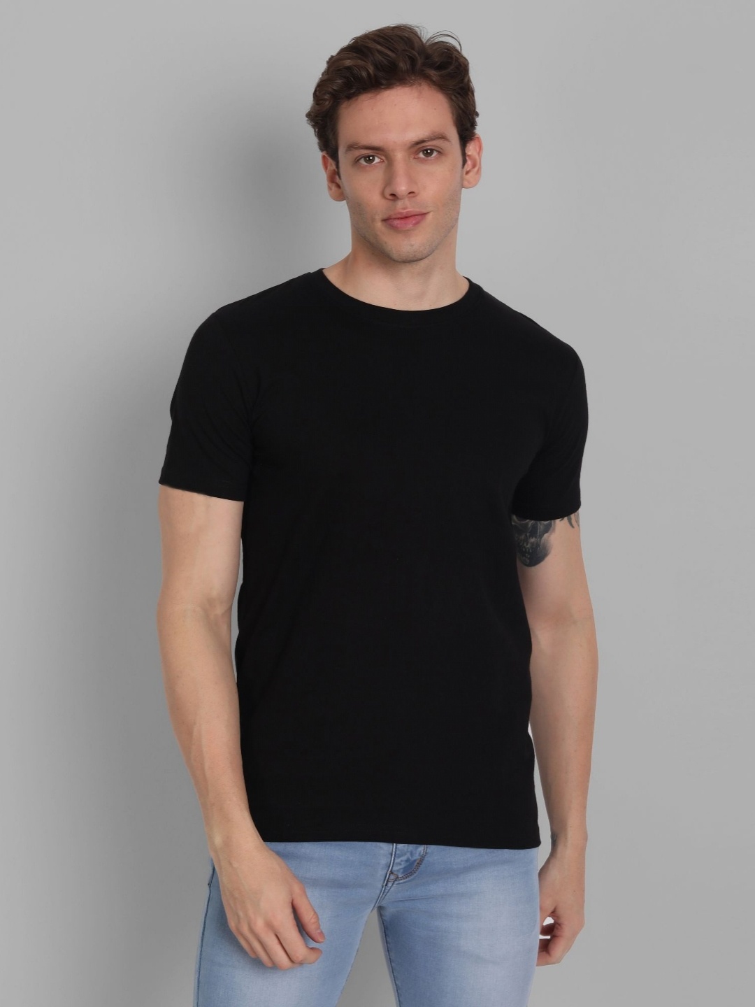 

TOMHIDDLE Men Pockets Slim Fit T-shirt, Black