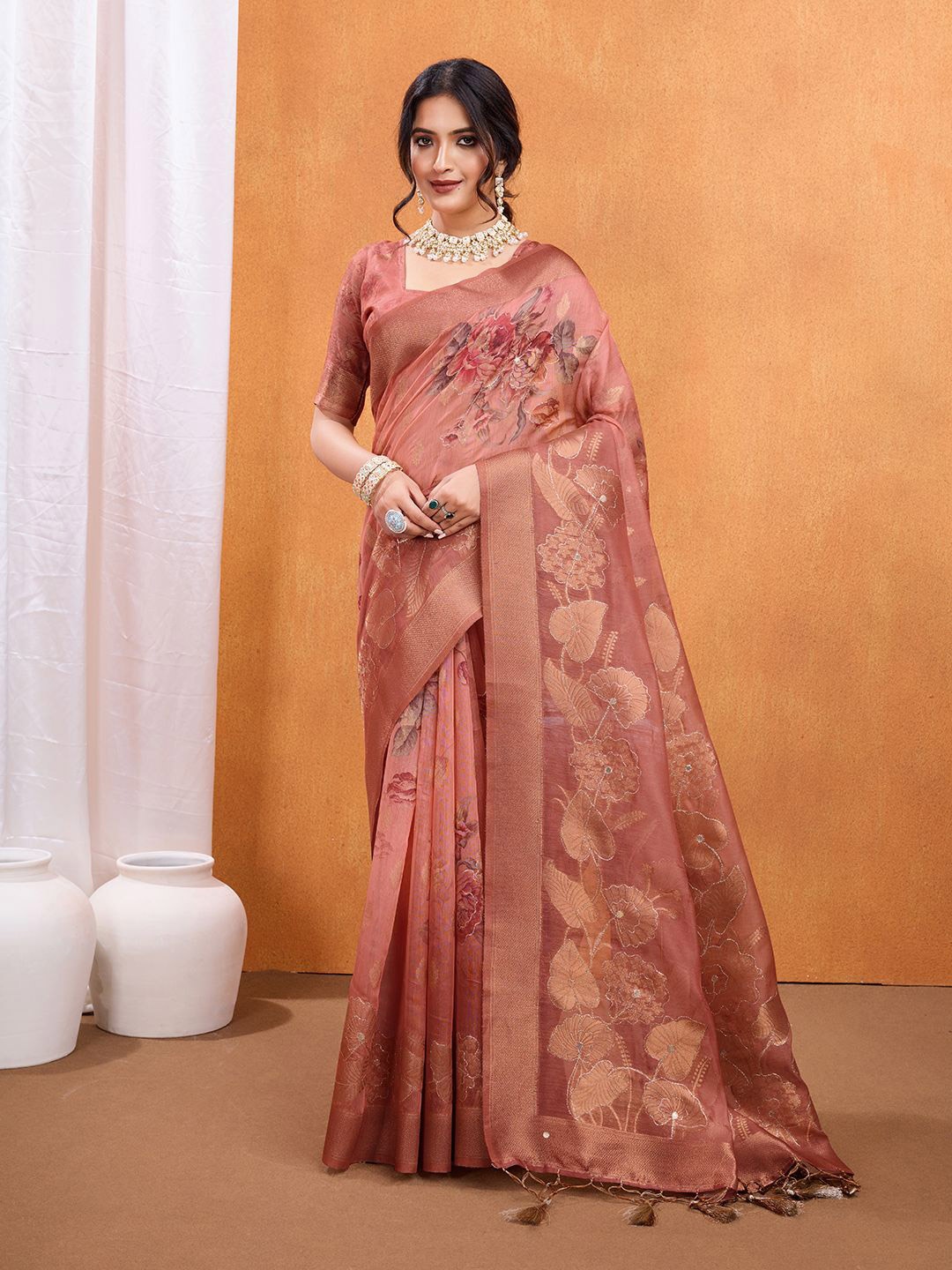 

Rekha Maniyar Woven Design Aari Work Brocade Heavy Work Banarasi Saree, Peach