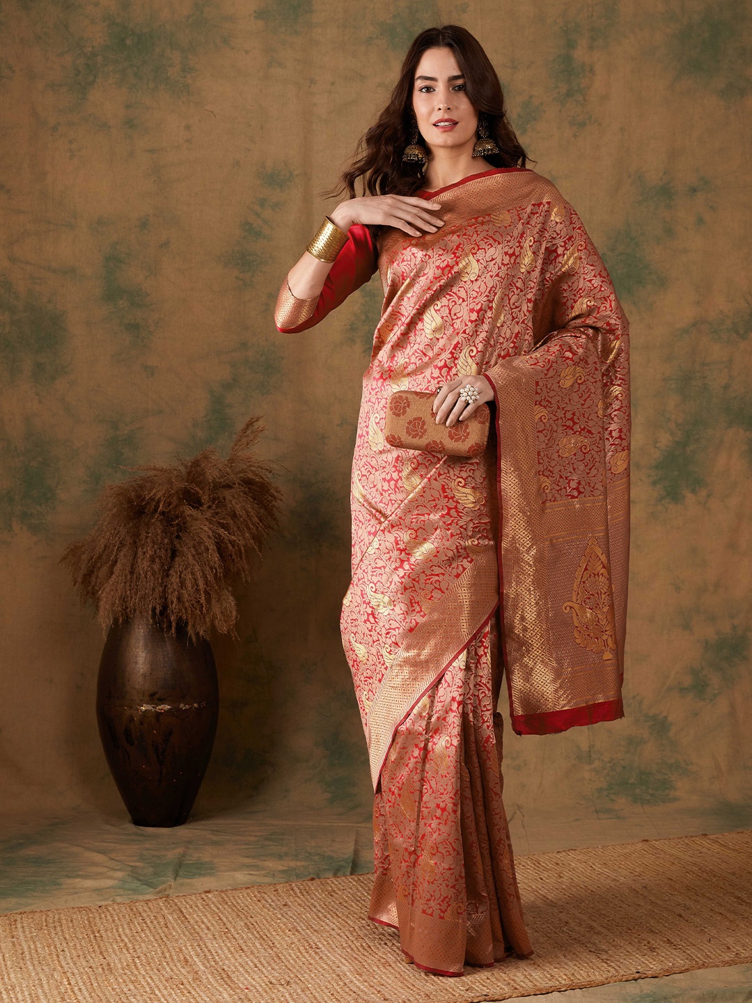 

Suha Woven Design Zari Art Silk Banarasi Saree, Red