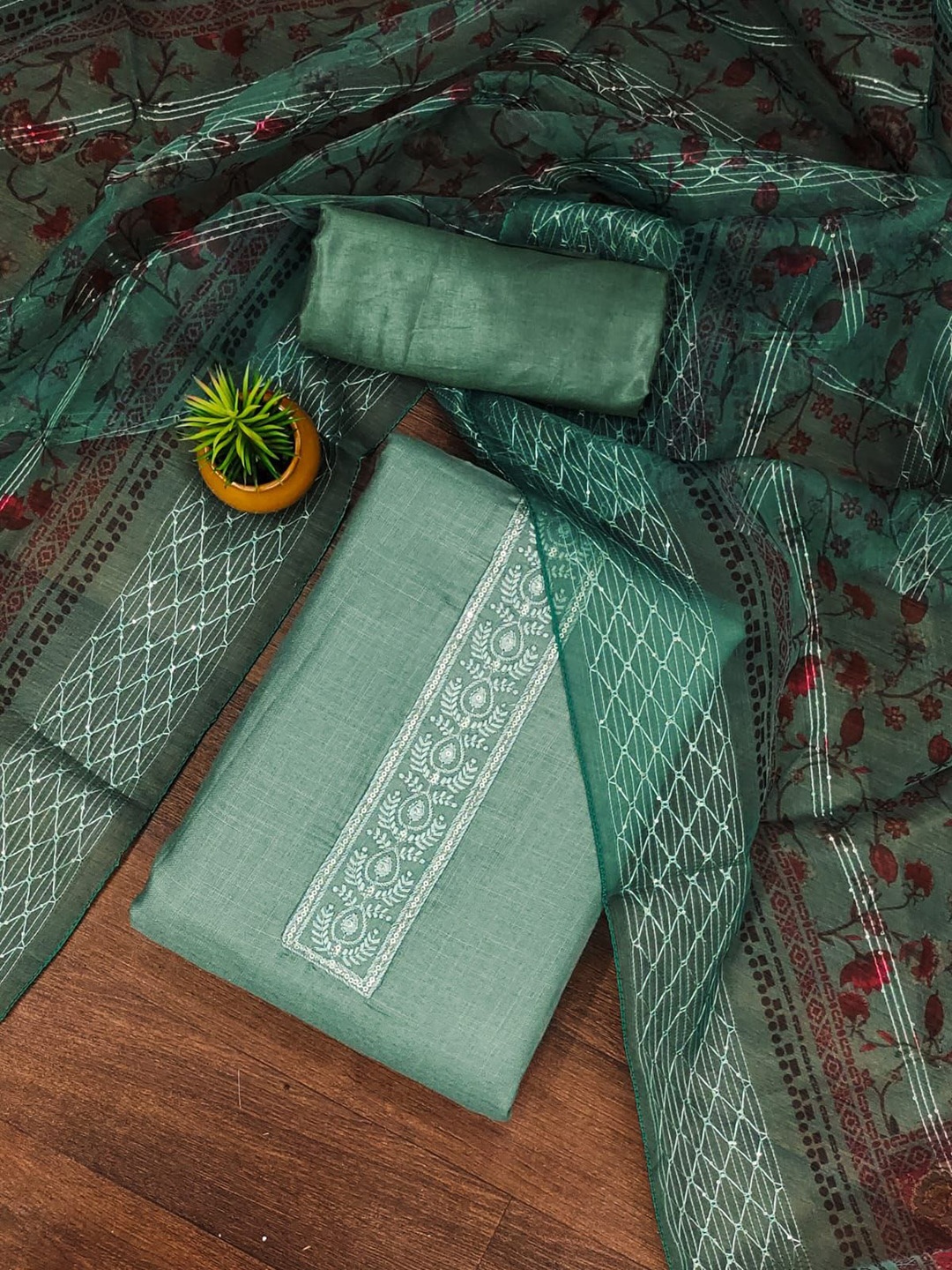 

ZEEPKART Unstitched Dress Material, Green