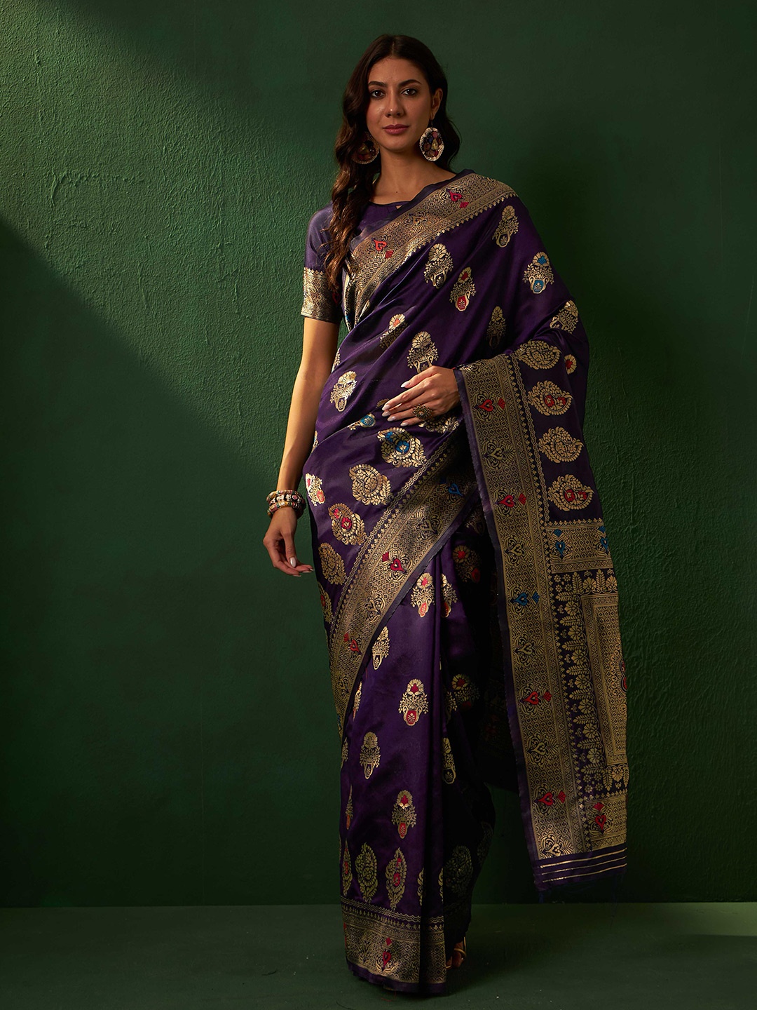 

Suha Woven Design Zari Art Silk Banarasi Saree, Purple