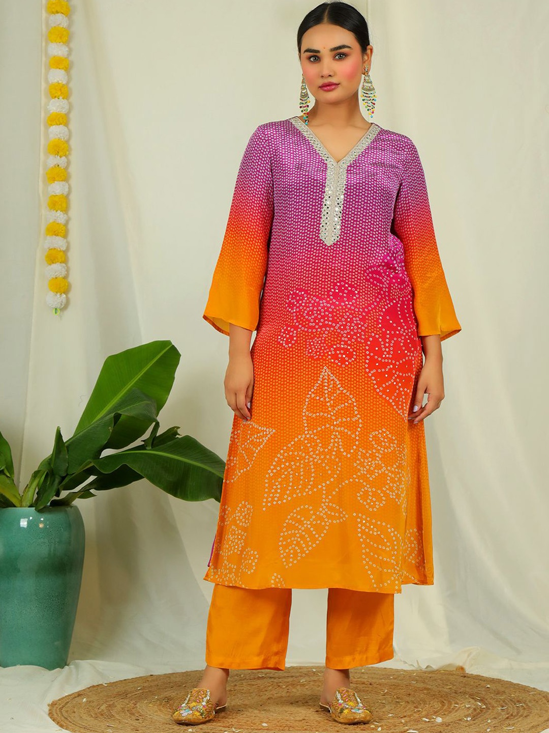 

EARTH O FAB Women Bandhani Printed Regular Silk Crepe Kurti with Salwar & With Dupatta, Mustard