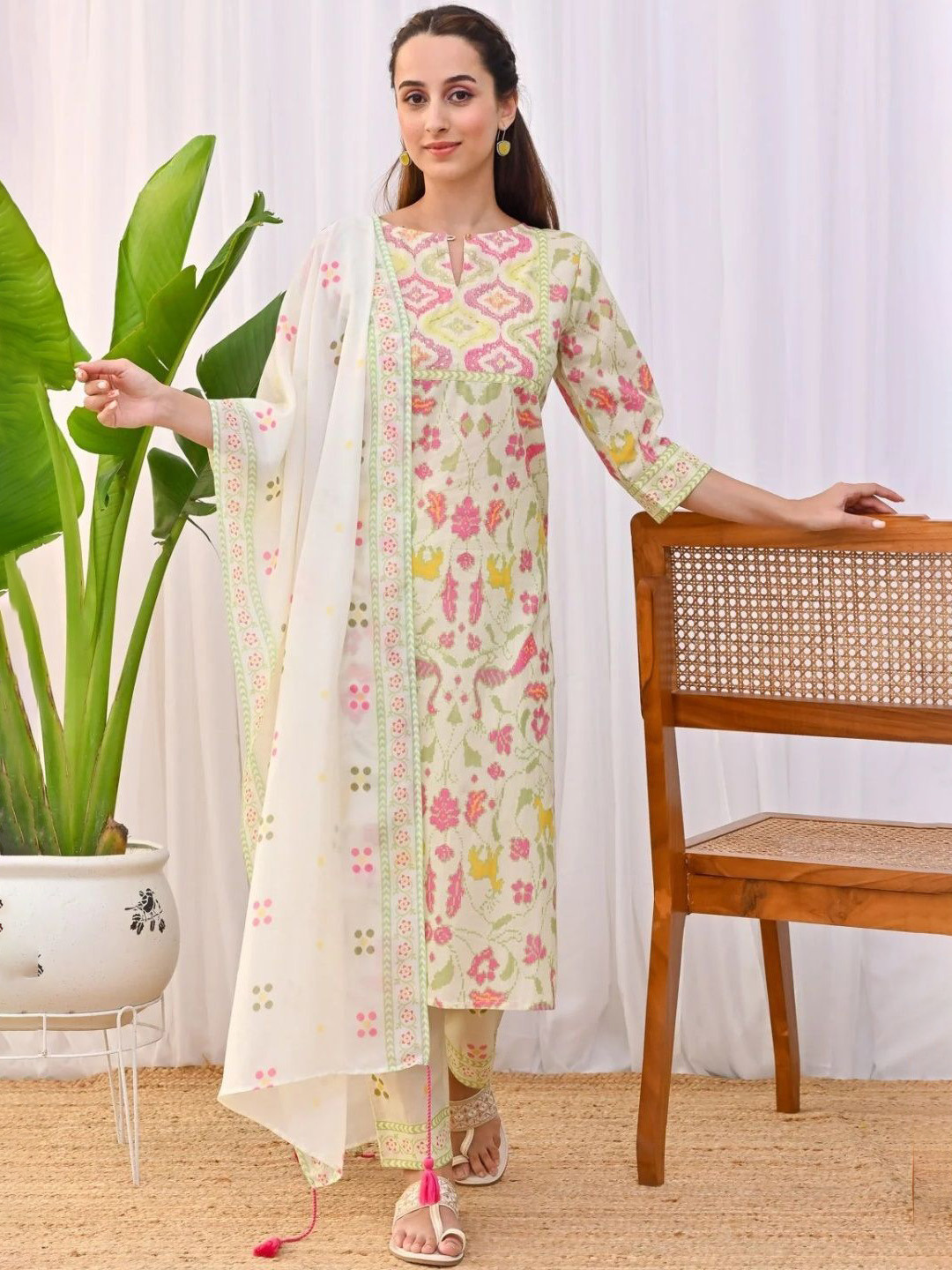 

KALINI Women Floral Printed Regular Kurta with Trousers & With Dupatta, Cream