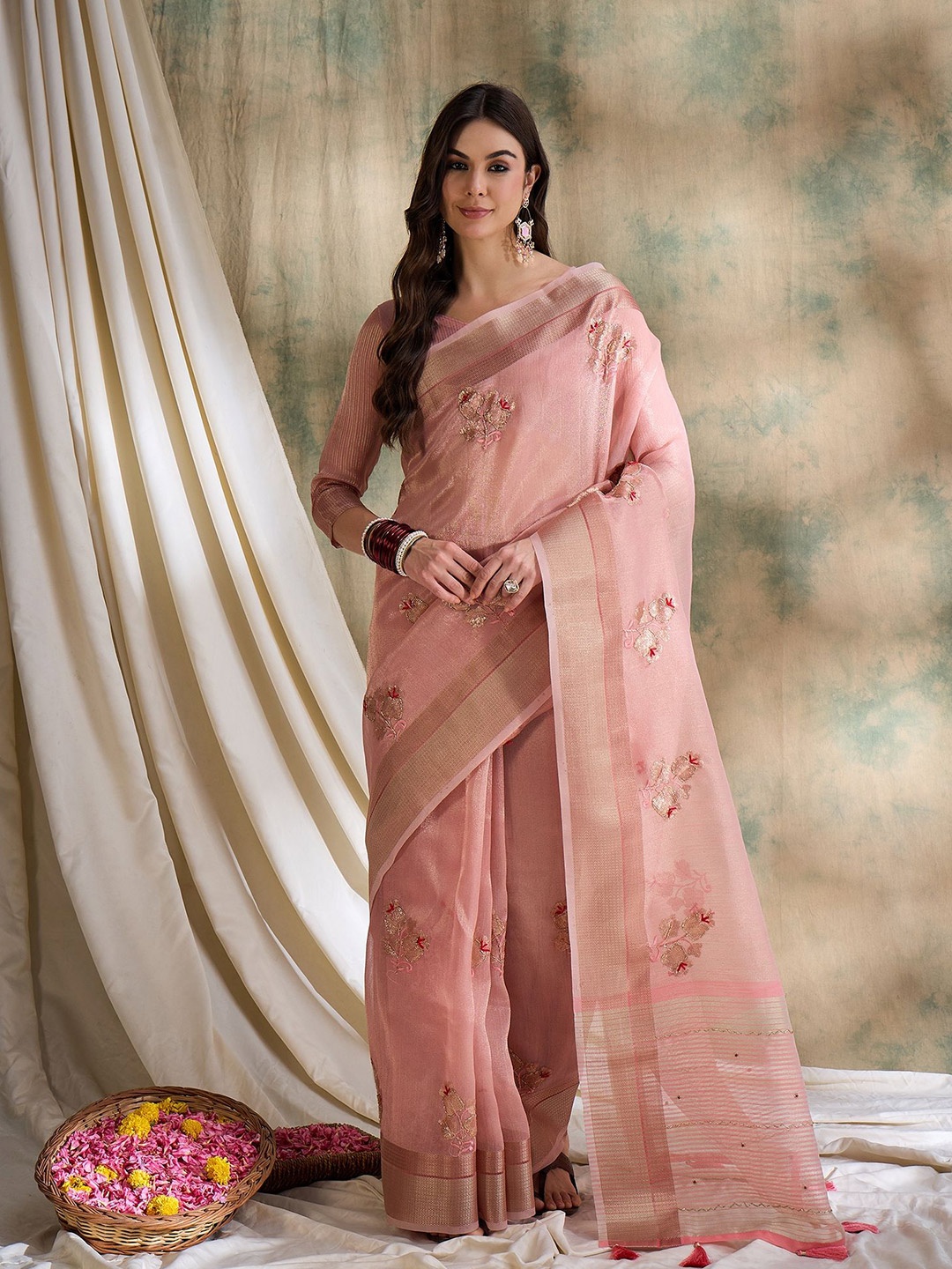 

Suha Floral Zari Saree, Pink