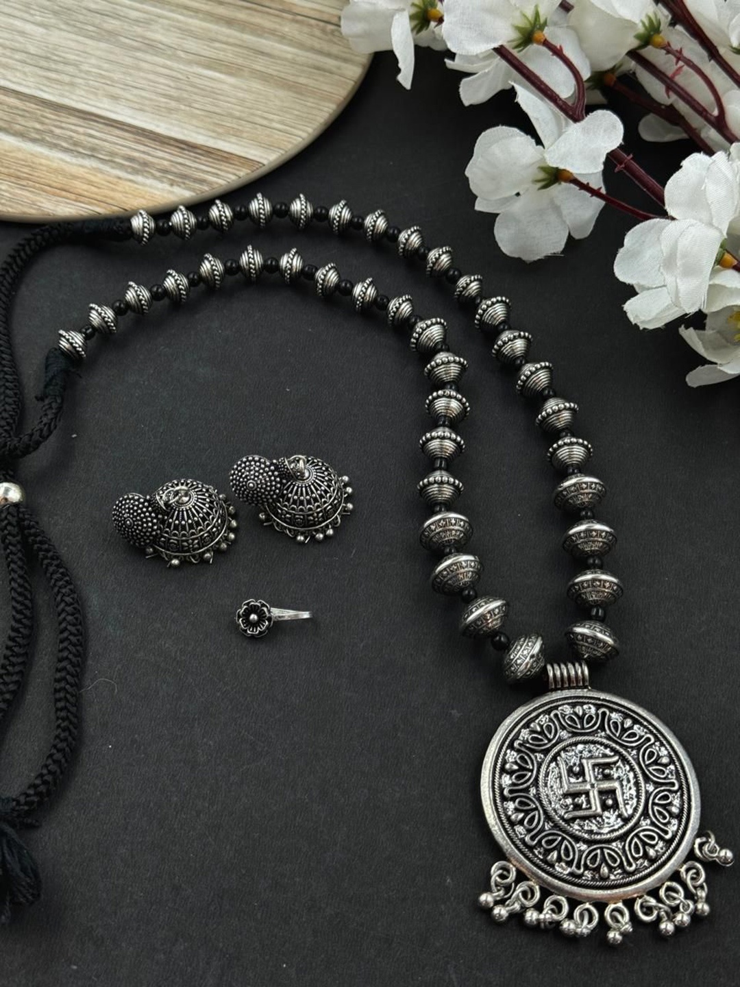 

NAMAN ARTS Kaira Silver-Plated Oxidised Necklace Jewellery Set