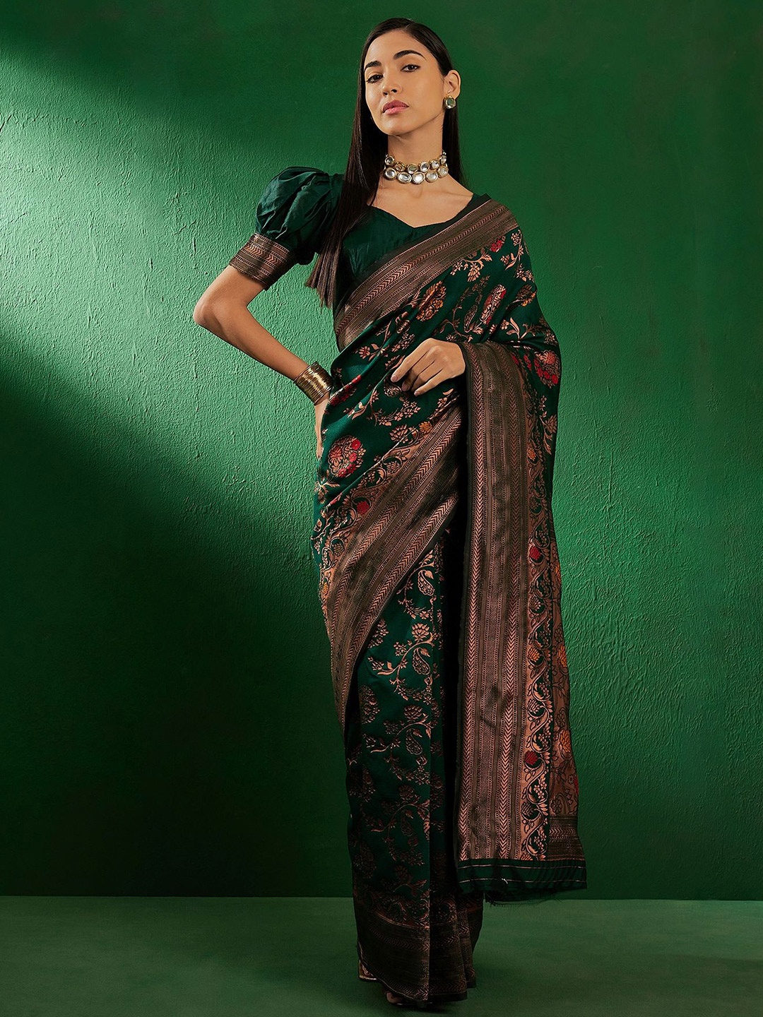 

Suha Woven Design Zari Art Silk Banarasi Saree, Green