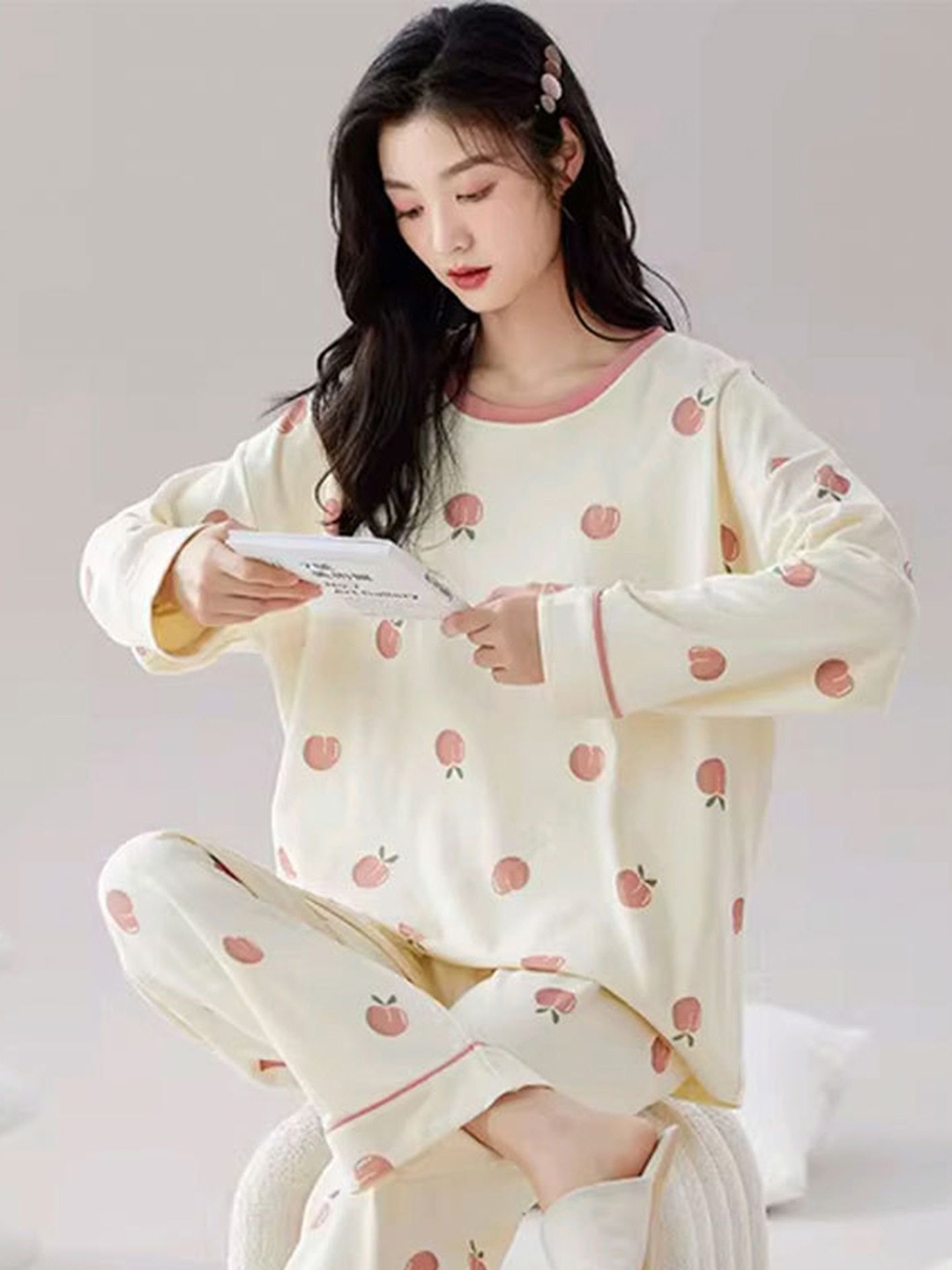 

LULU & SKY Women Printed T-shirt Pyjama Set Night suit, Beige