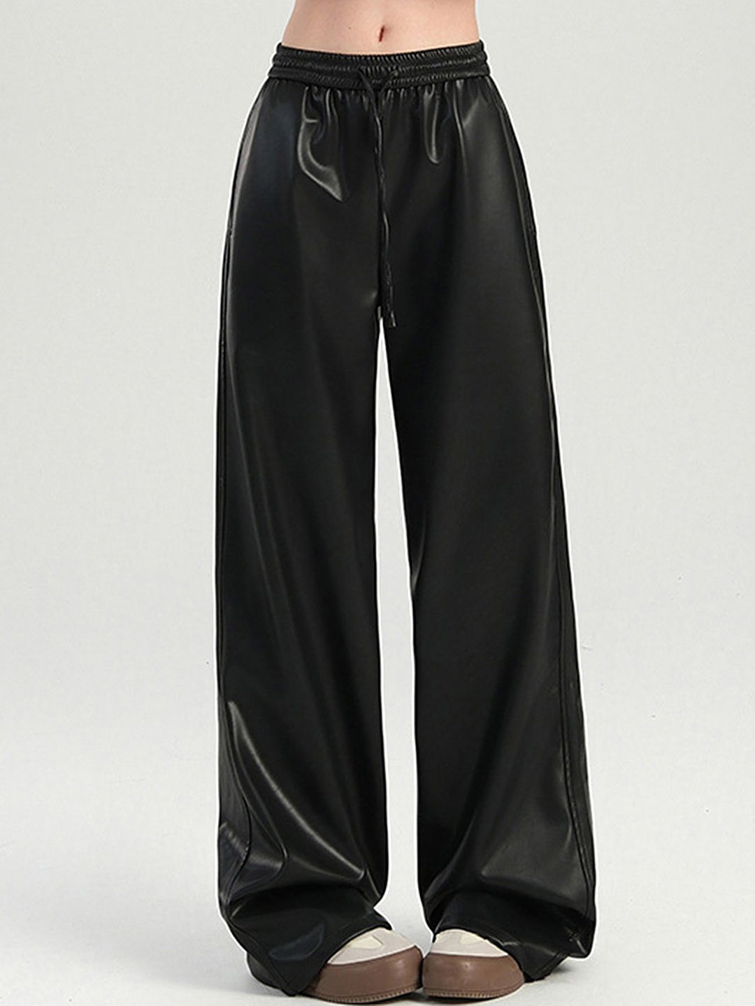 

LULU & SKY Women Mid-Rise Loose Fit Trousers, Black