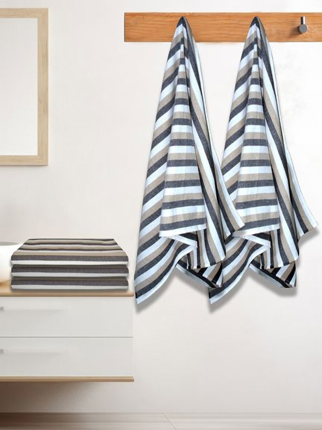 

Athom Living Iris Beige & Grey 5 Pieces Striped Printed Cotton 210 GSM Bath Towels