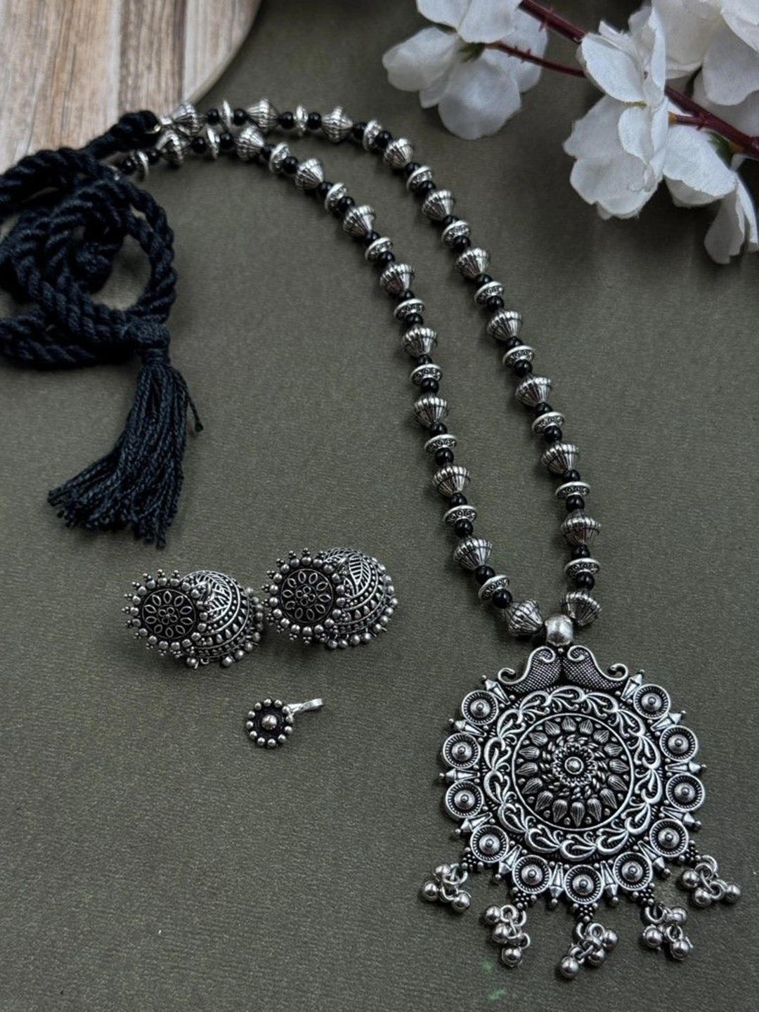 

NAMAN ARTS Aneri Silver Plated Oxidised Jewellery Set