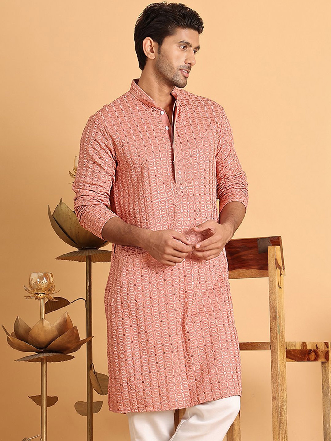 

Anouk Men Geometric Embroidered Chikankari Kurta, Peach