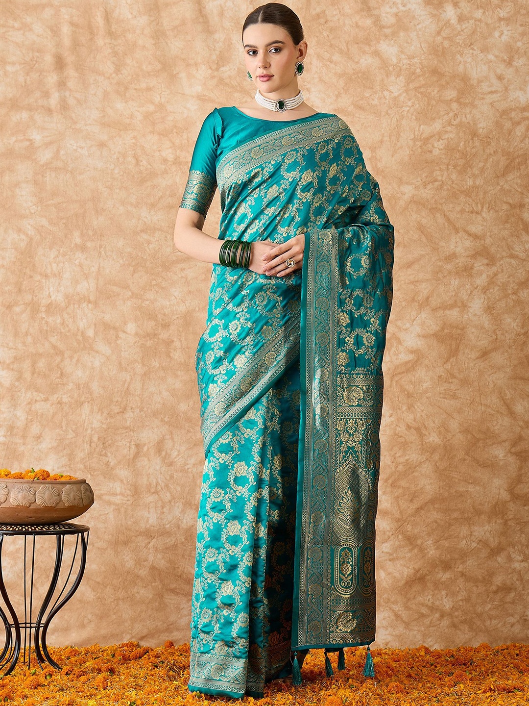 

Suha Woven Design Zari Art Silk Banarasi Saree, Blue