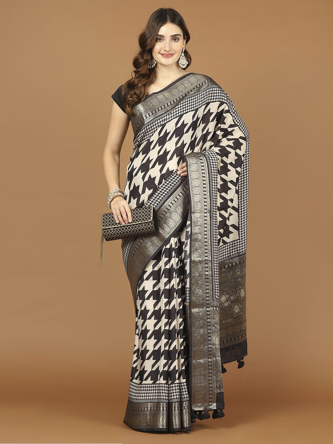 

Meena Bazaar Zari Art Silk Saree, Black