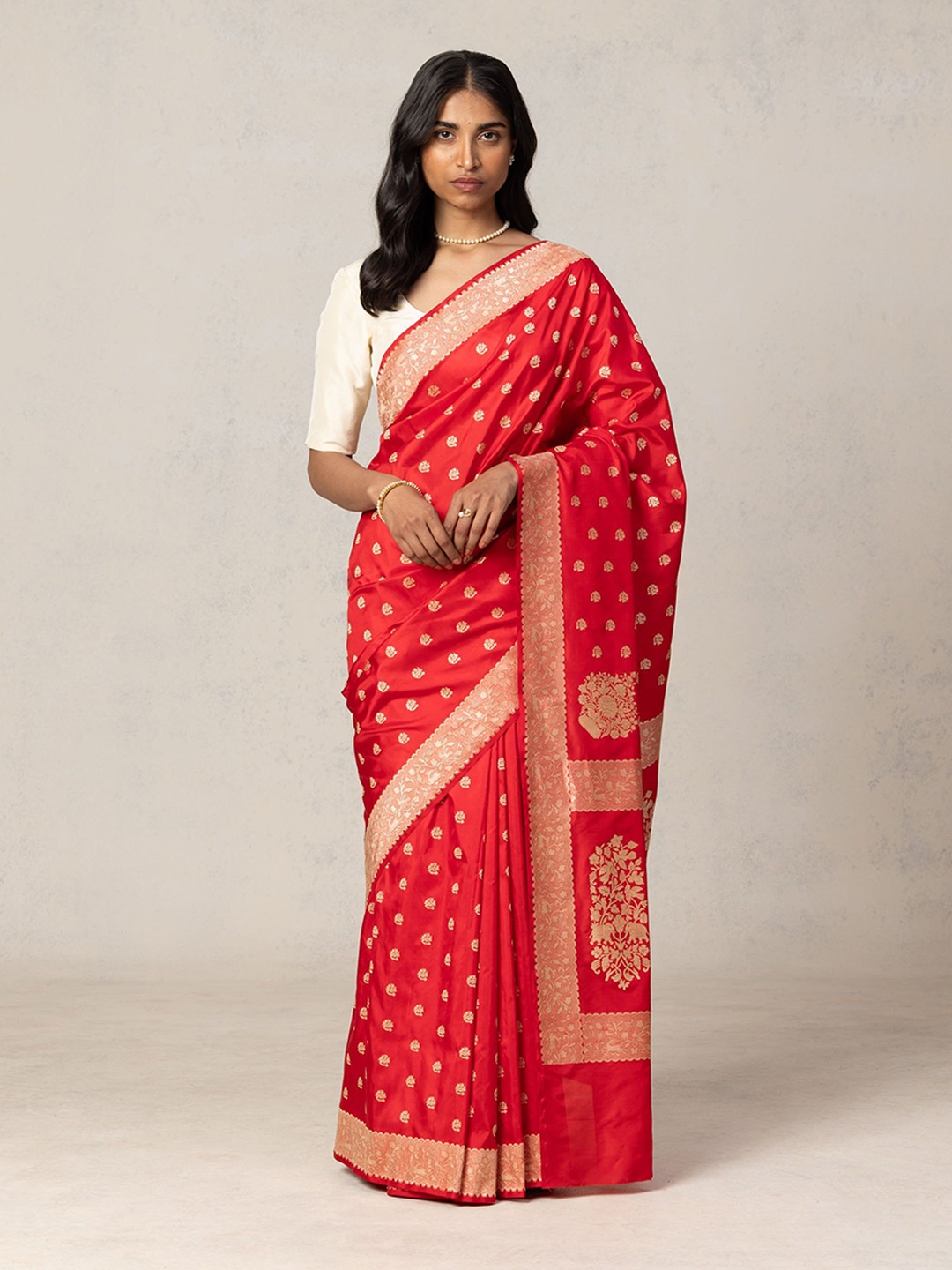 

KALINI Woven Design Zari Banarasi Saree, Red