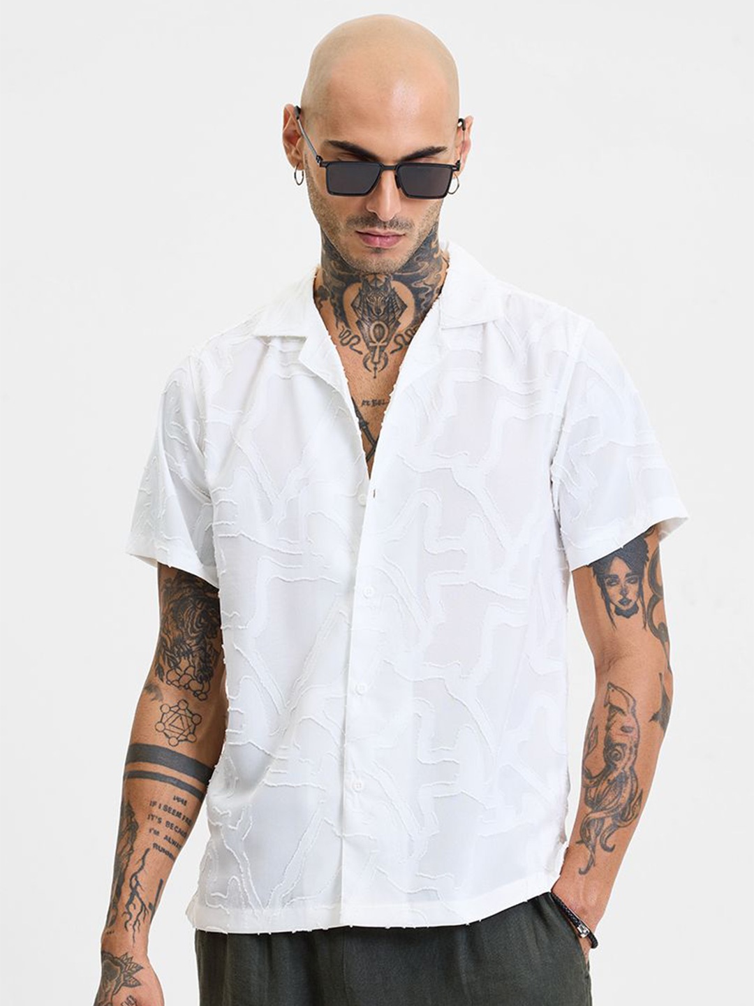 

Snitch Men Relaxed Boxy Opaque Printed Casual Shirt, White