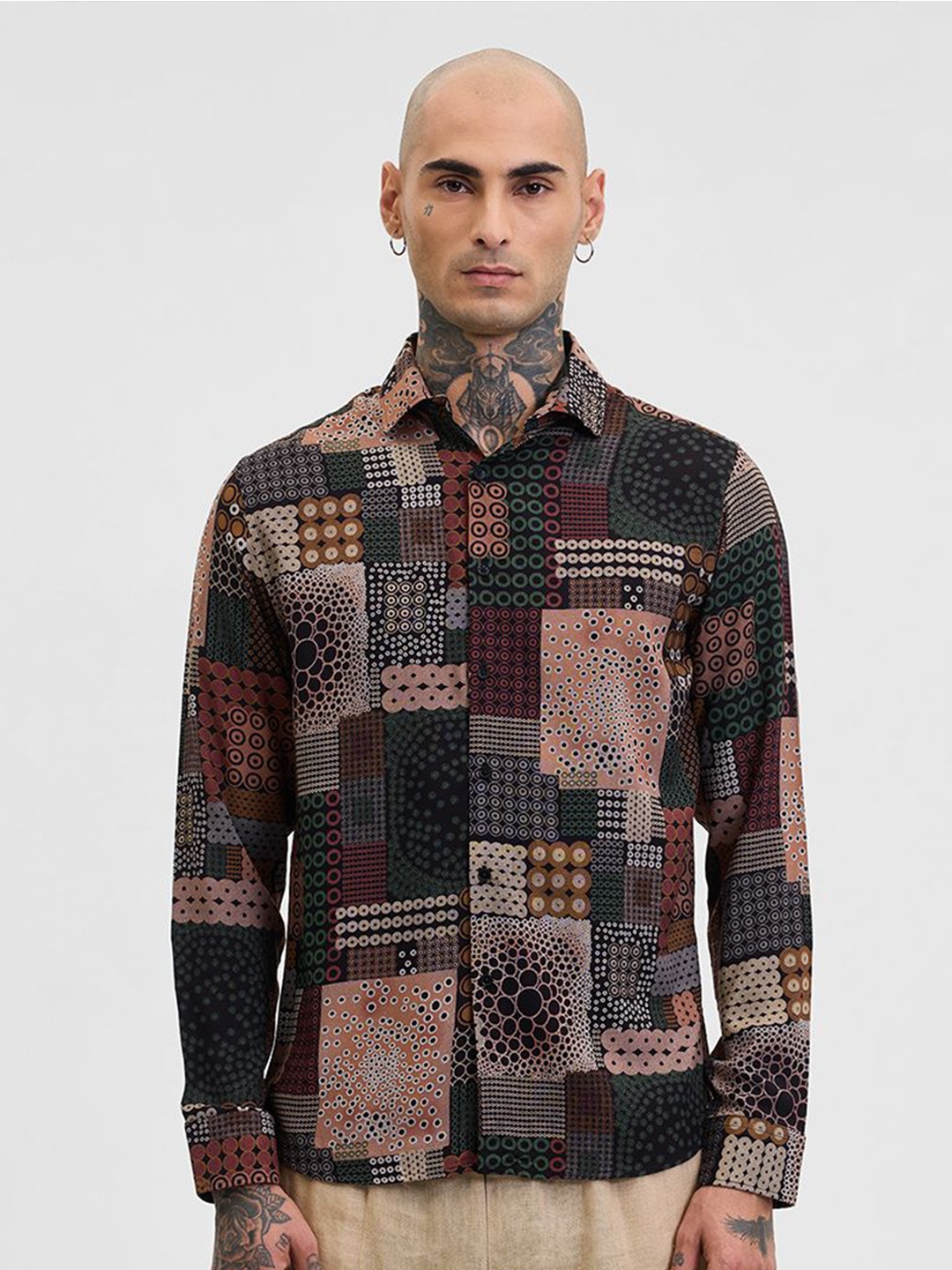 

Snitch Men Smart Slim Fit Opaque Printed Casual Shirt, Brown