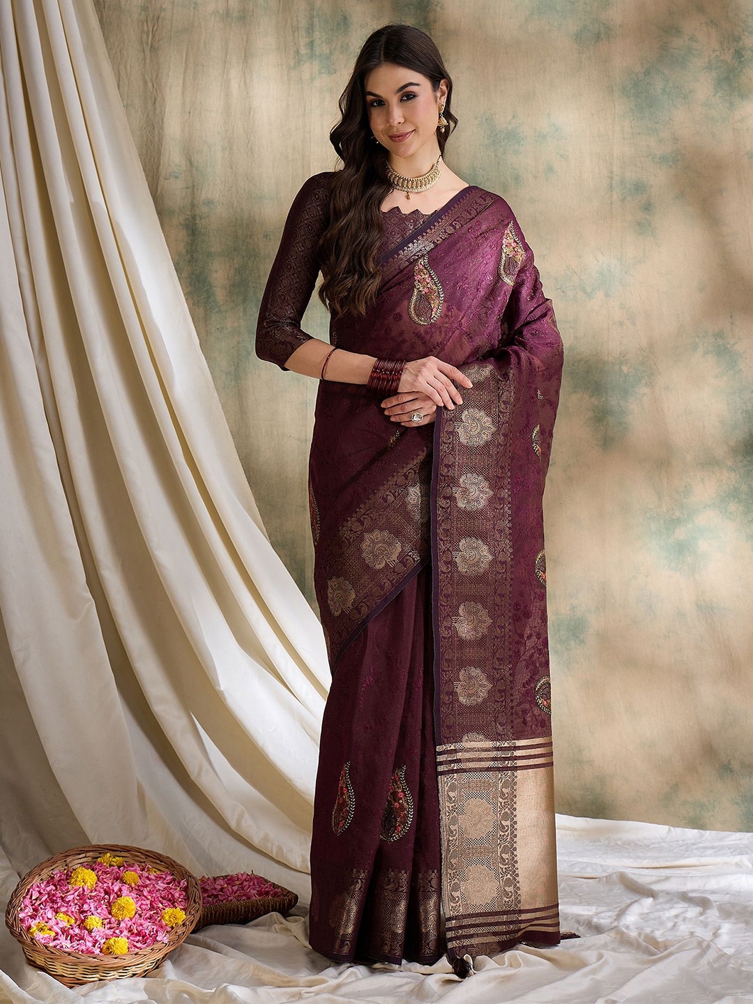 

Suha Embellished Zari Saree, Purple