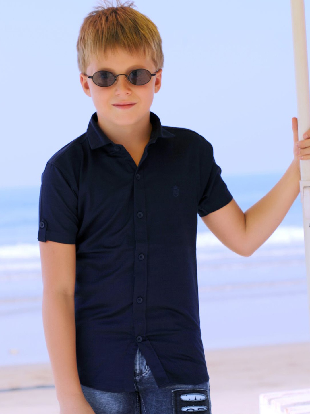 

MashUp Boys Classic Opaque Casual Shirt, Navy blue