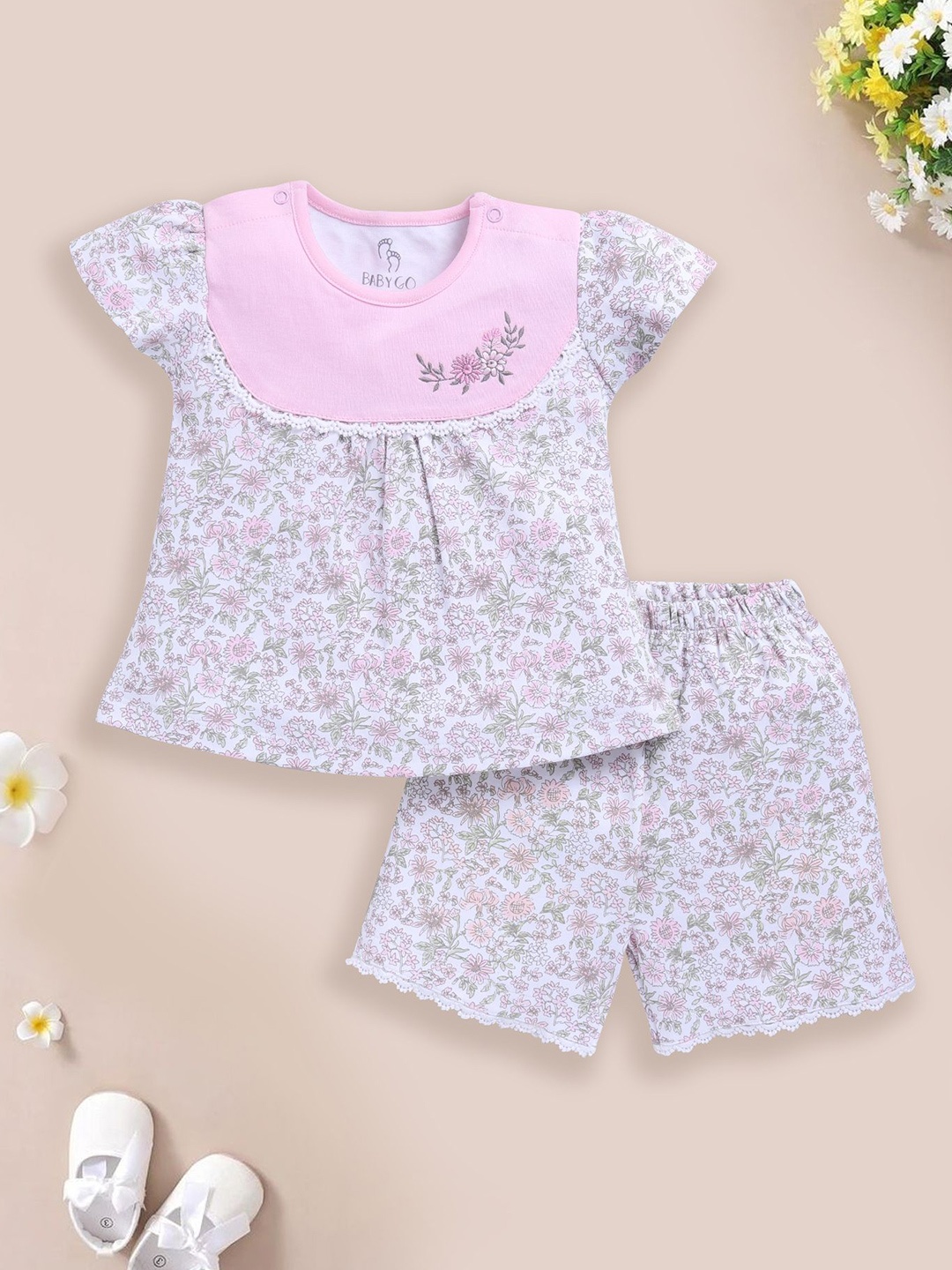 

BABY GO Girls Printed T-shirt with Shorts, Pink