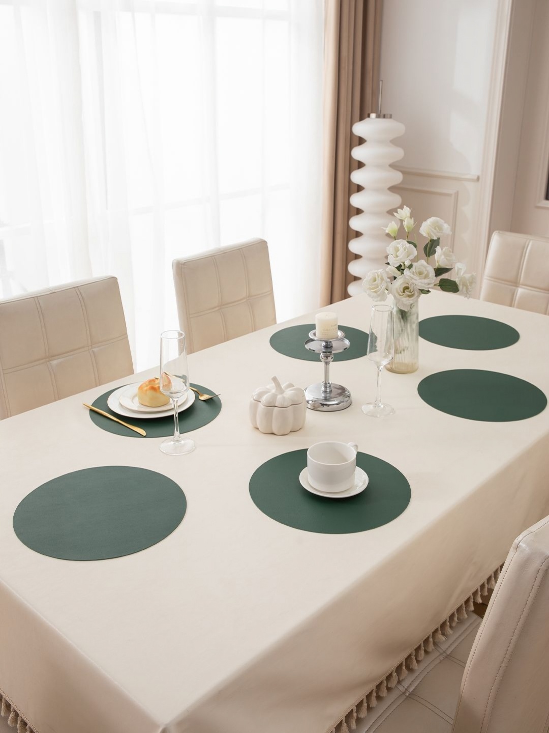 

HOKIPO Green 6 Pieces Water-Resistant Round Table Placemats