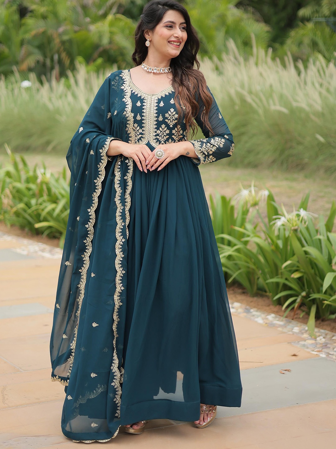 

JATRIQQ Women Embroidered Gown With Dupatta Maxi Dress, Teal