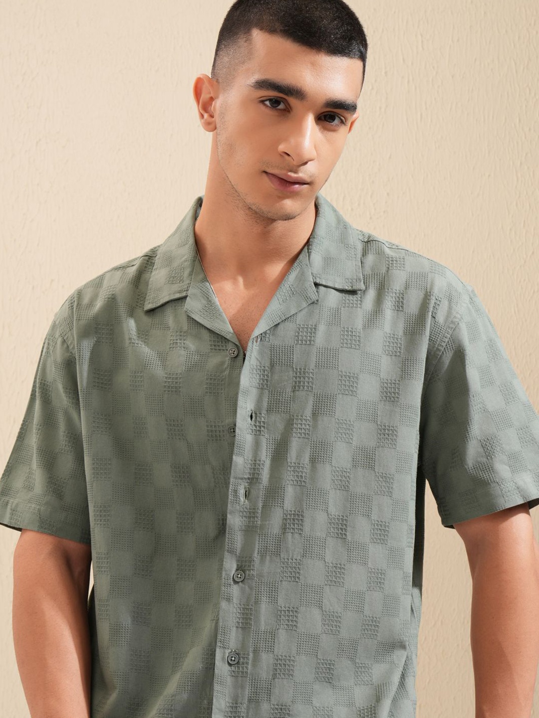 

Highlander Men Dobby Textured Solid Cuban Collar Relaxed Shirt, Green