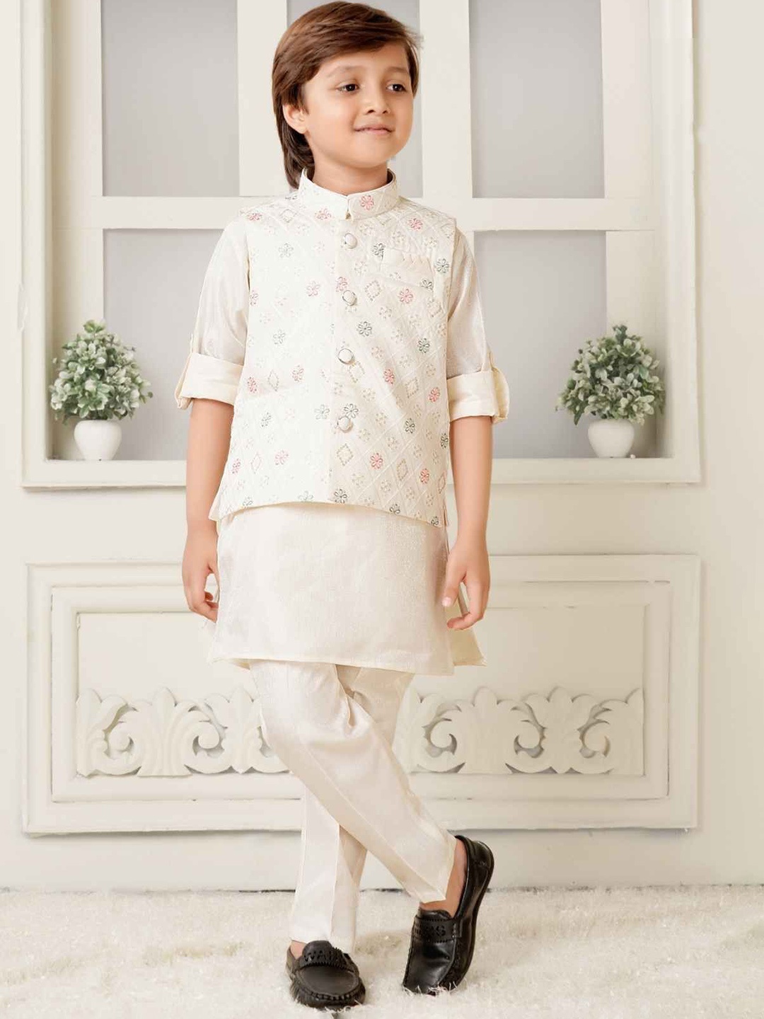 

Lagorii Boys Embroidered Regular Sequinned Pure Silk Kurta with Trousers, Cream