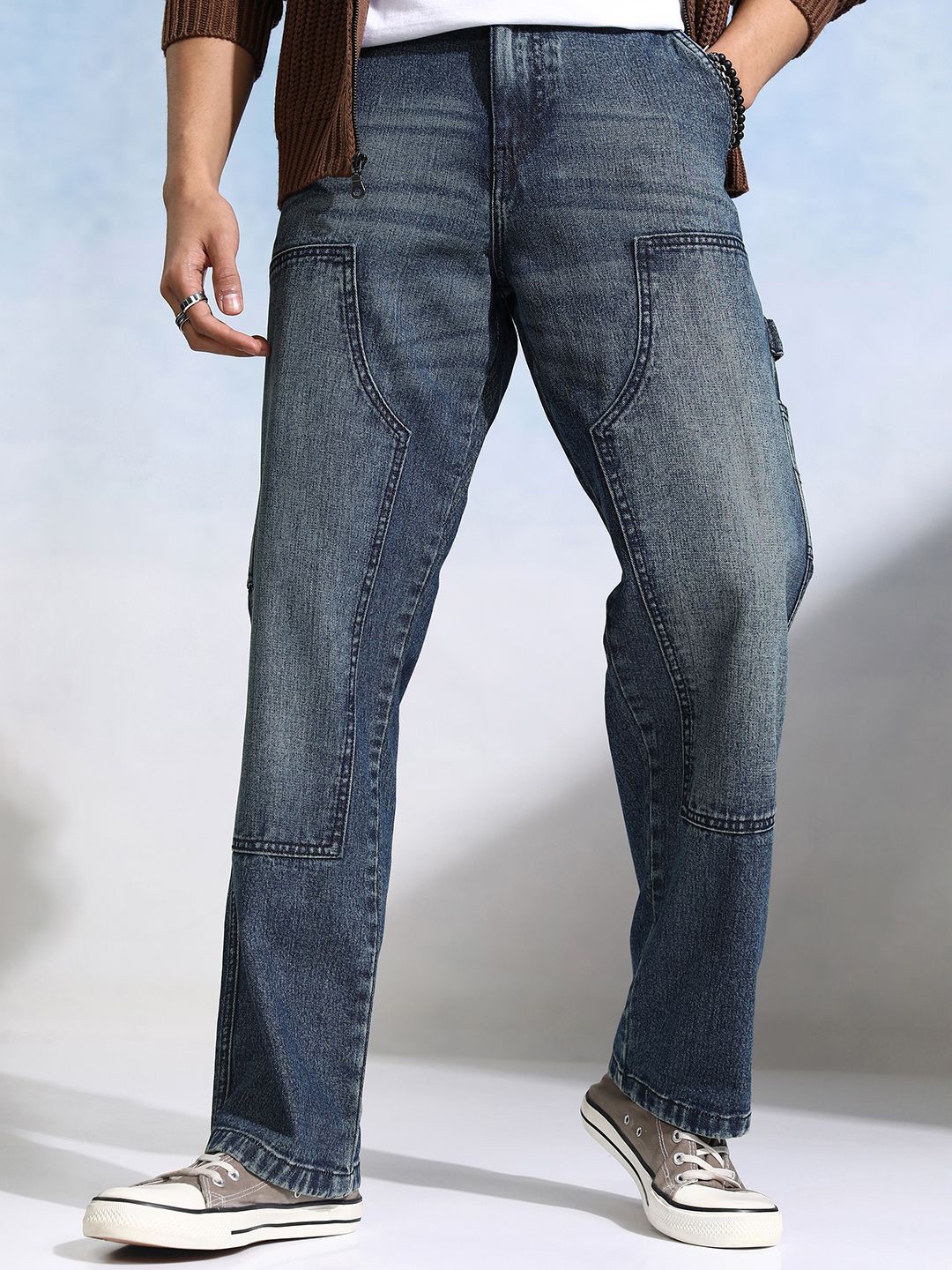 

HIGHLANDER Men Straight Fit Mildly Distressed Heavy Fade Jeans, Blue