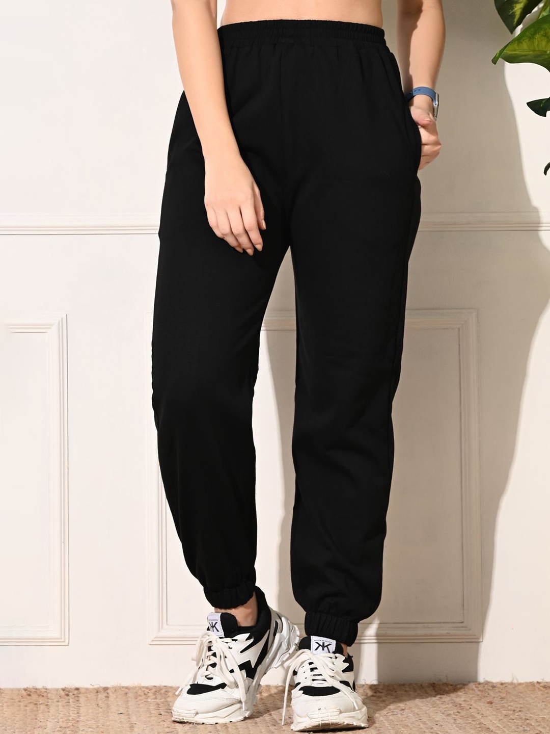 

Fabway Clothing Women Relaxed Fit Mid Rise Fleece Joggers, Black