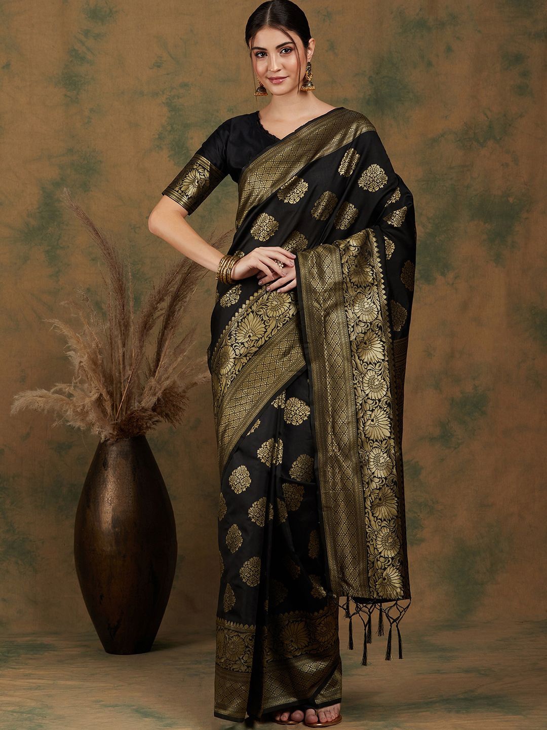 

Suha Woven Design Zari Art Silk Ready to Wear Banarasi Saree, Black