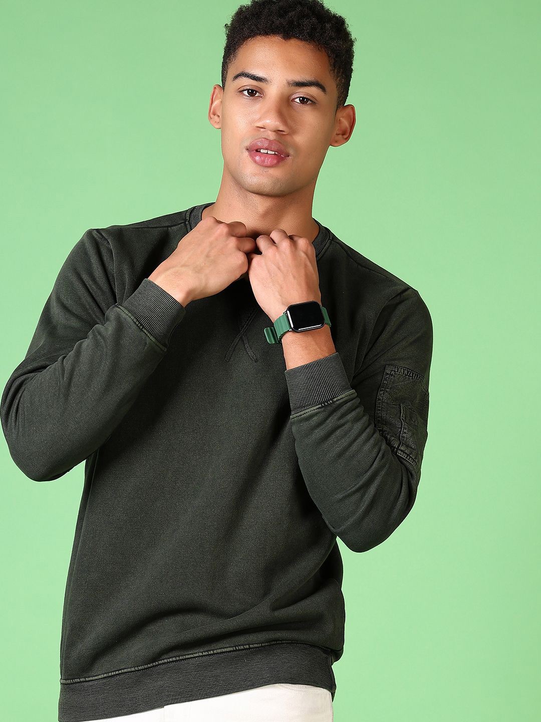 

V-Mart Men Printed Sweatshirt, Olive