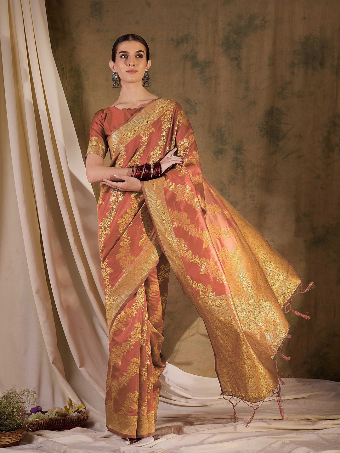 

Suha Woven Design Zari Art Silk Banarasi Saree, Peach