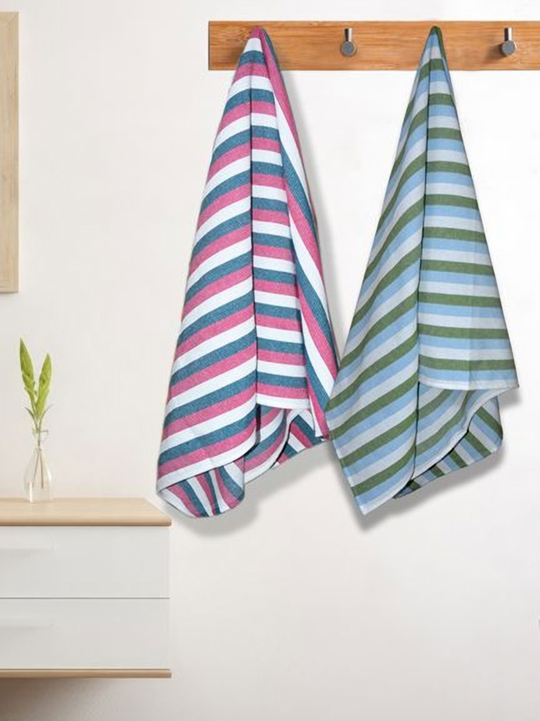 

Athom Living Iris Blue & Pink 2 Pieces Striped Printed Cotton 210 GSM Bath Towels