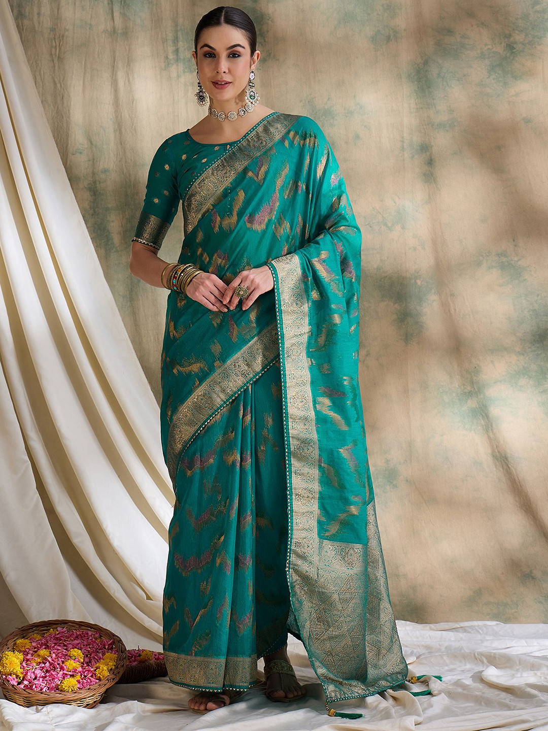 

Suha Woven Design Zari Organza Saree, Blue