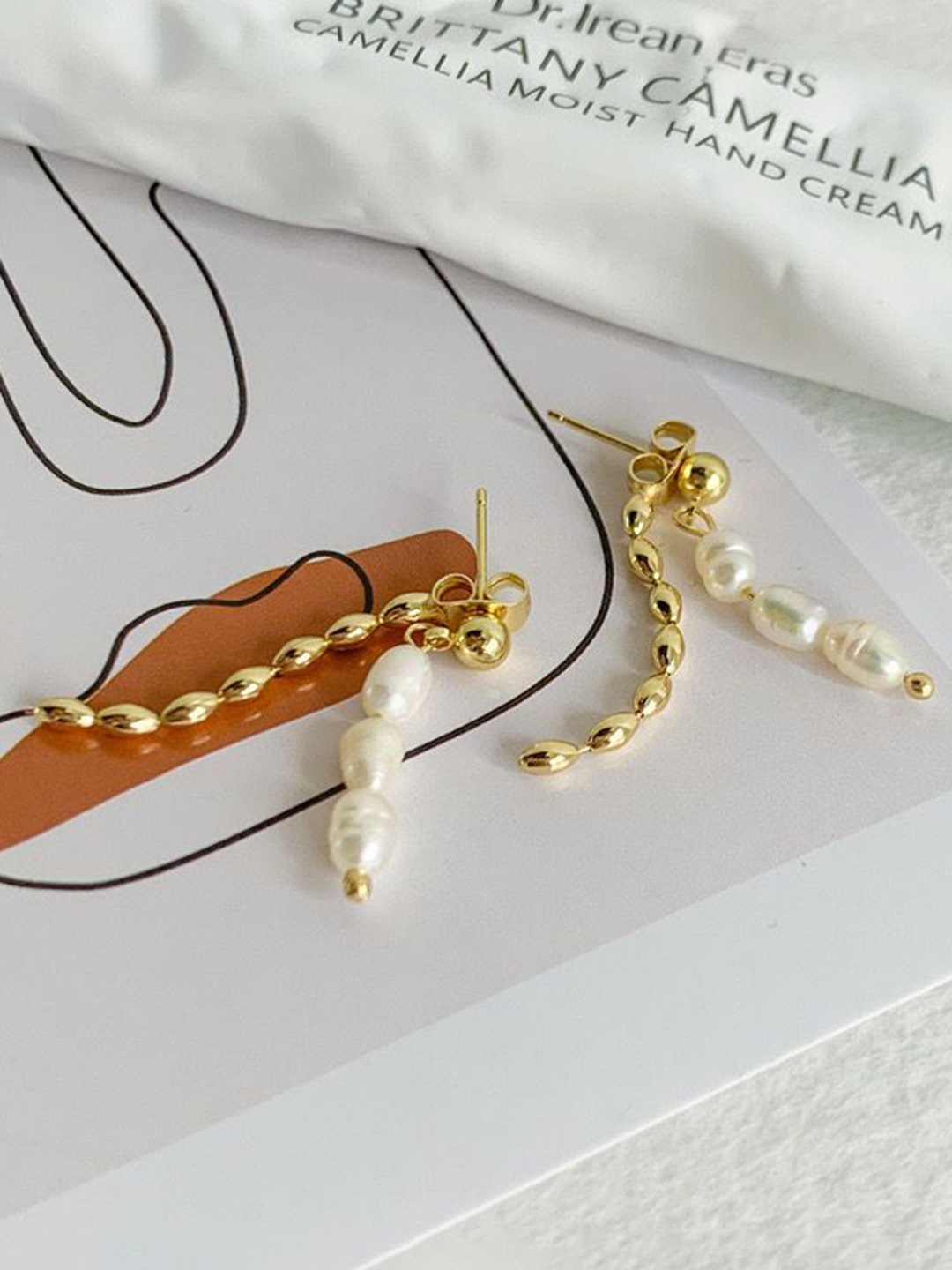 

Just Lil Things Contemporary Drop Earrings, Multi
