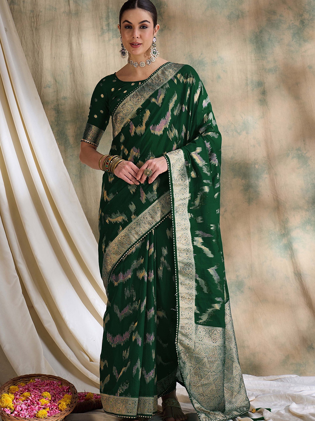 

Suha Woven Design Zari Organza Ready to Wear Saree, Green