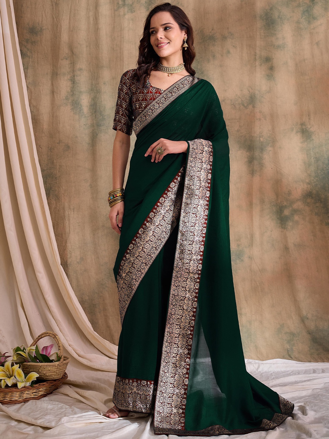 

Suha Art Silk Ready to Wear Saree, Green