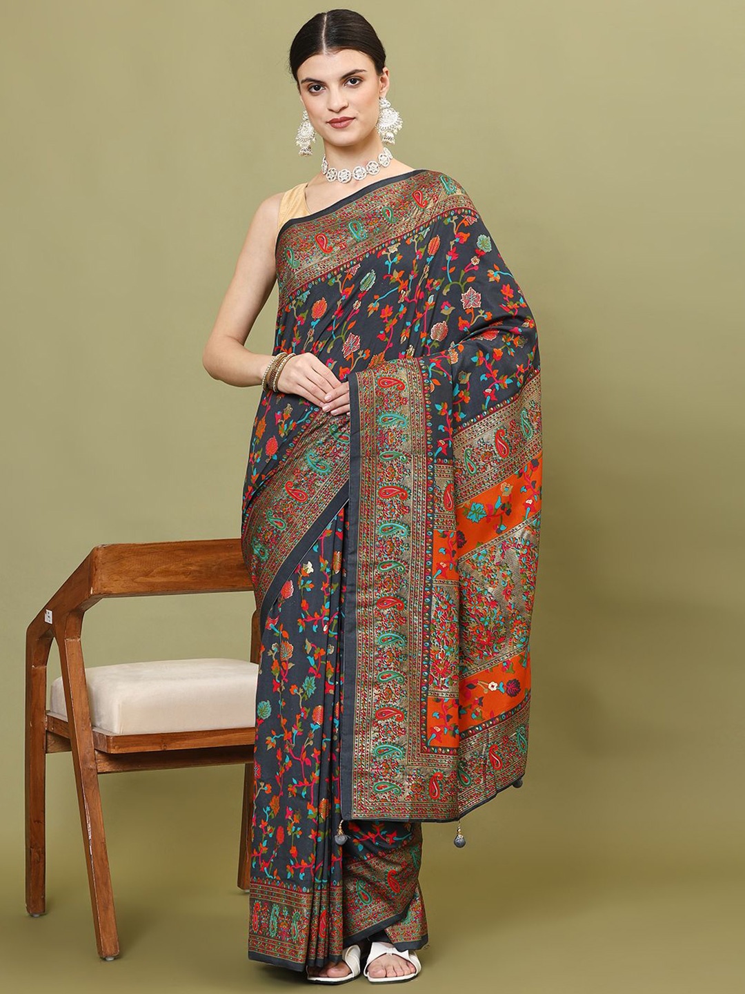 

Meena Bazaar Ethnic Motifs Zari Poly Crepe Saree, Grey