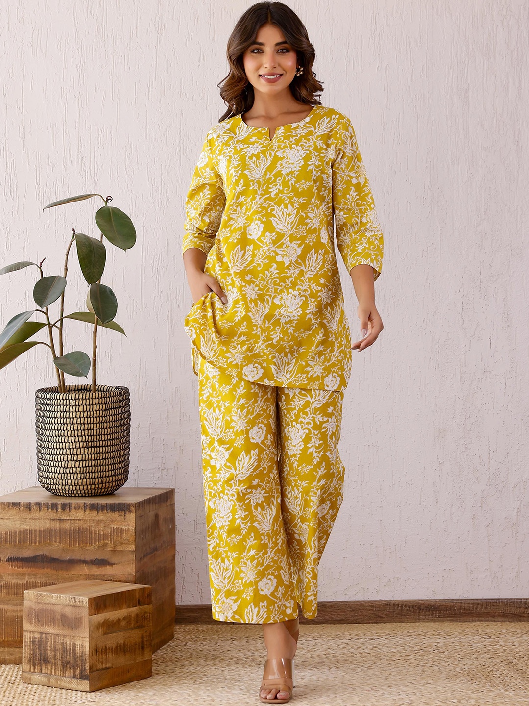 

FLAVIA CREATION Printed Three-Quarter Sleeves Pure Cotton Tunic With Palazzo, Yellow