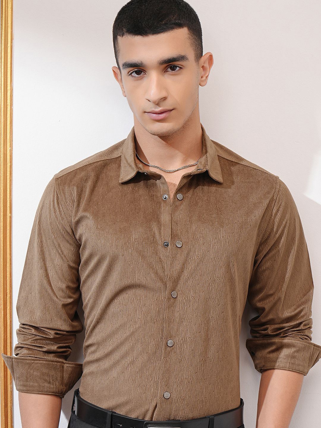 

HIGHLANDER Men Slim Fit Opaque Party Shirt, Khaki