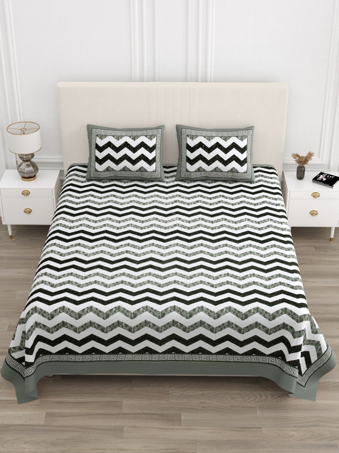 

Jinaya's Grey Chevron Printed Pure Cotton 210 TC King Bedsheet Set 2.74 m x 2.28 m