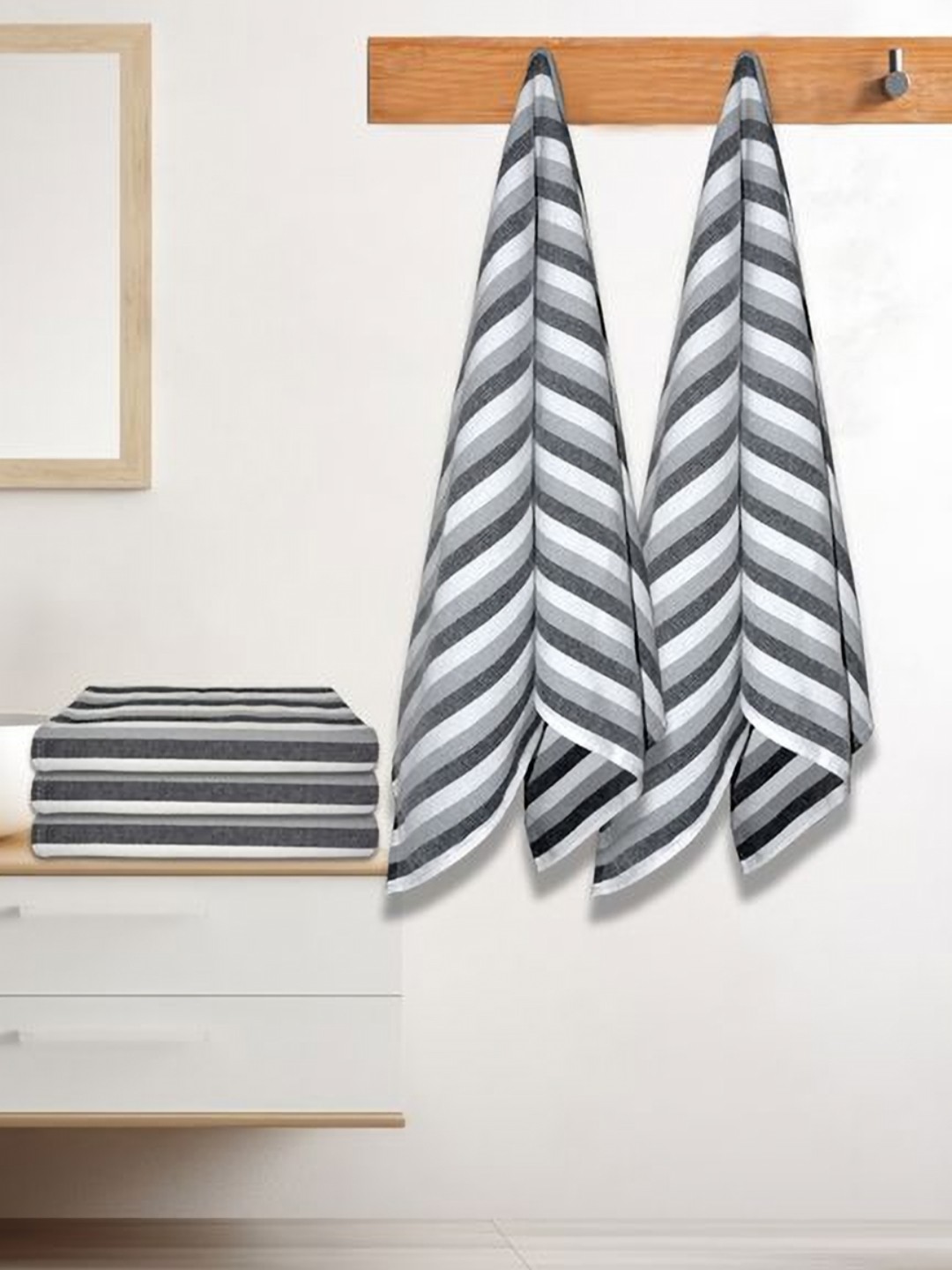 

Athom Living Grey & White 5 Pieces Striped Printed Cotton 210 GSM Bath Towels