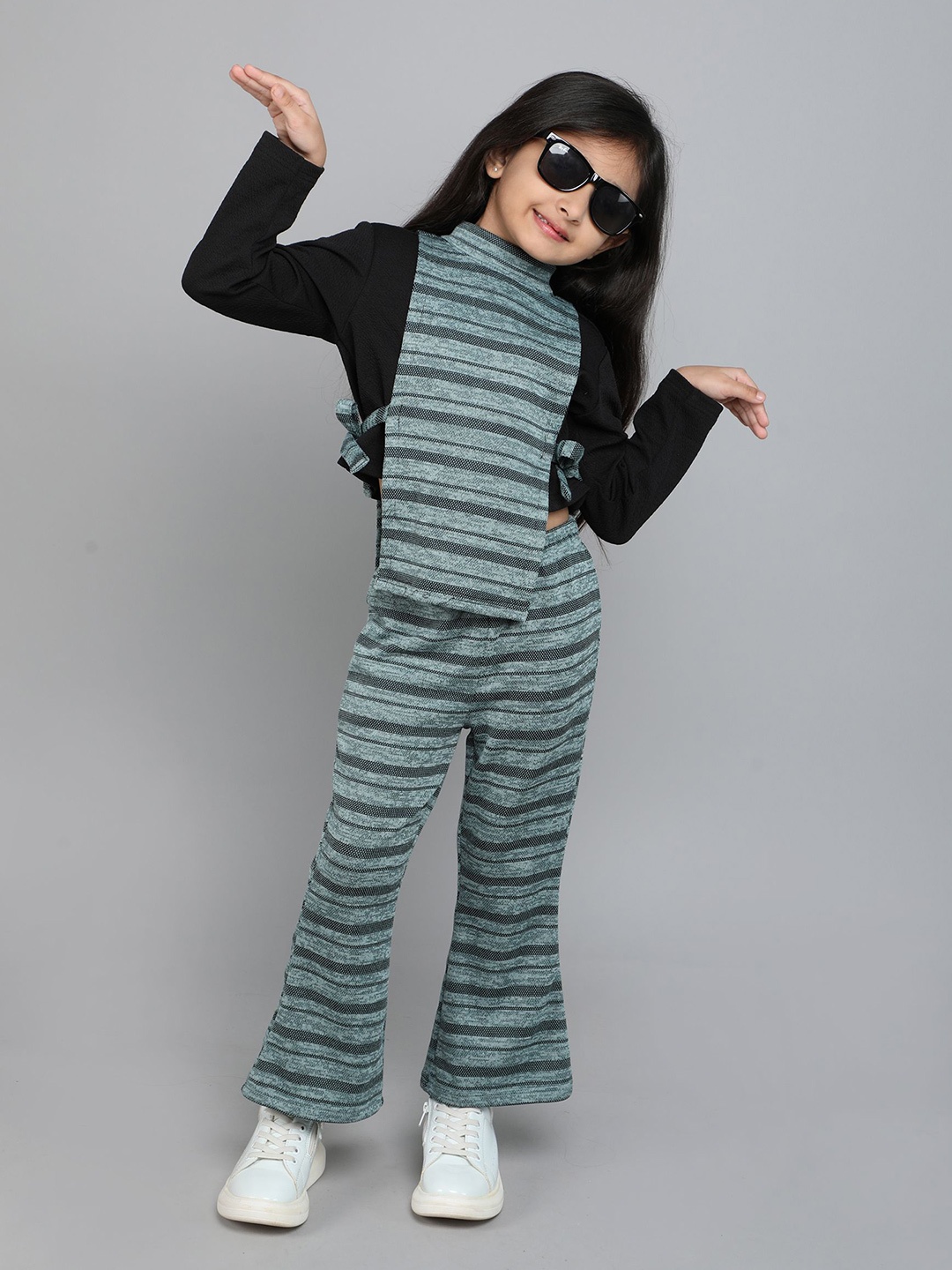 

taffykids Girls Printed Top with Trousers, Teal