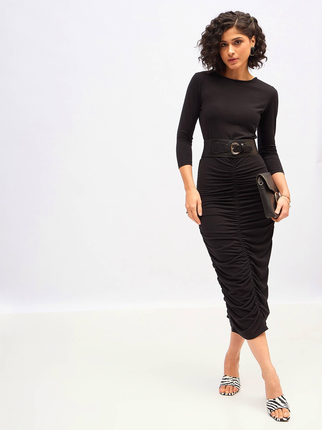 

SASSAFRAS Women Gathered or Pleated Bodycon Midi Dress, Black