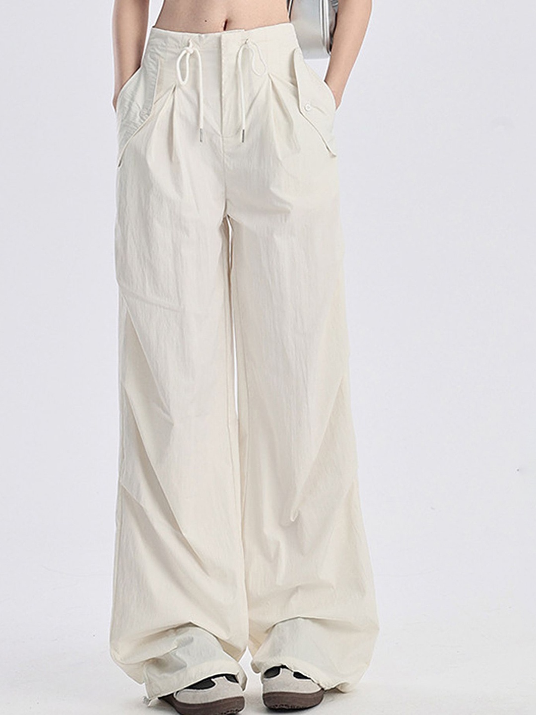 

LULU & SKY Women Loose Fit Mid-Rise Wide Leg Trousers, Off white