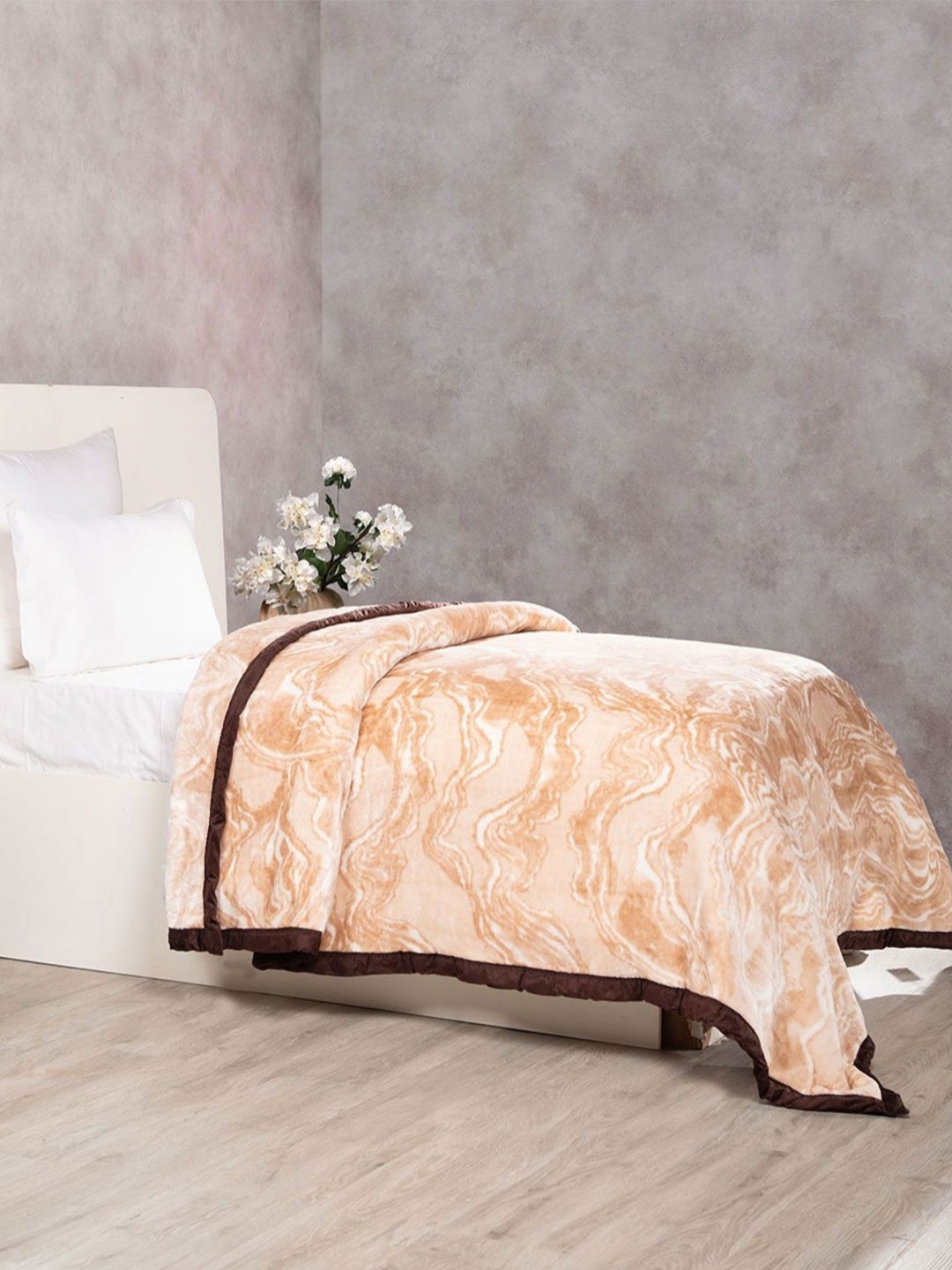

MYTRIDENT Brown & White Single Bed Blanket