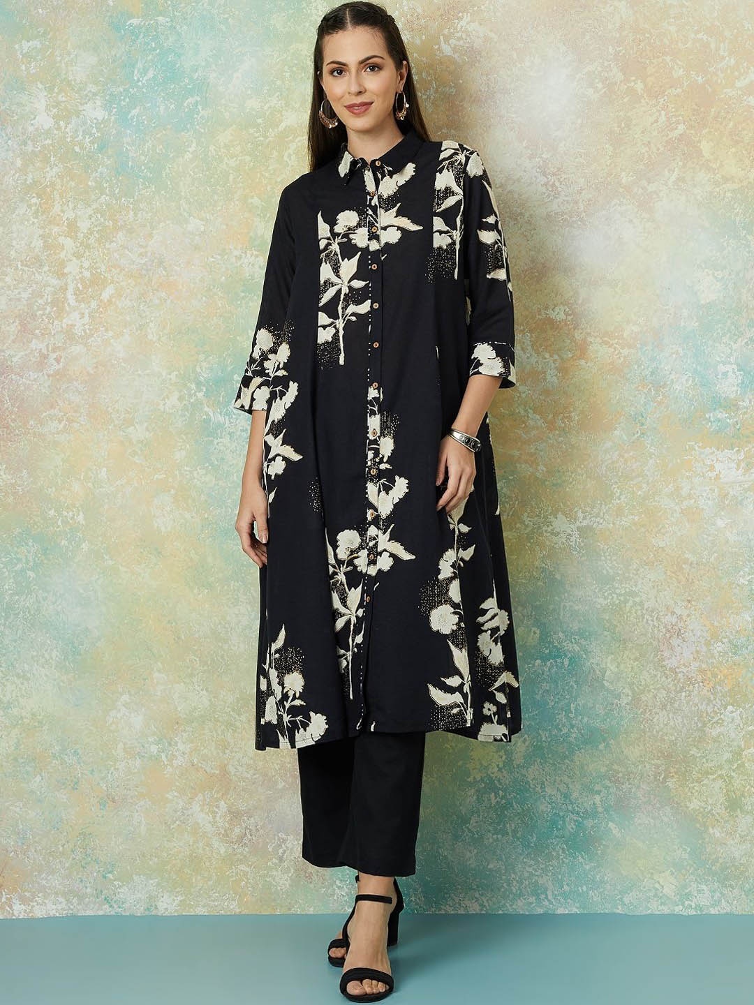 

Melange by Lifestyle Women Printed Flared Sleeves Thread Work Kurta, Black